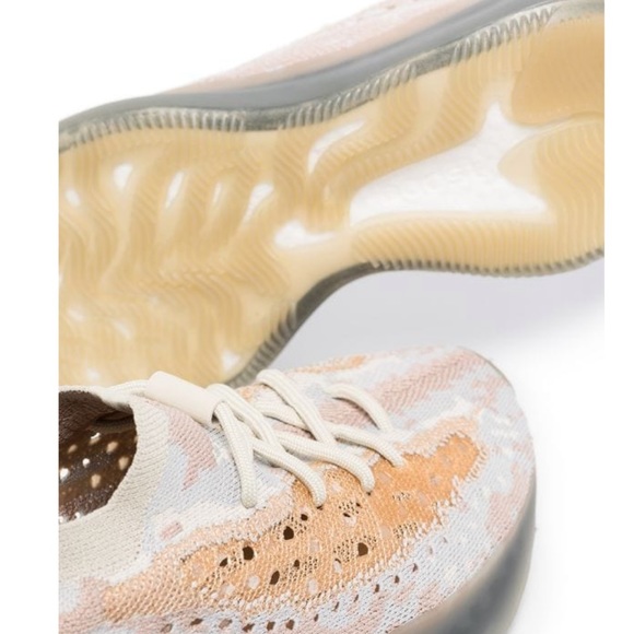 Yeezys boost 380 - Picture 2 of 8